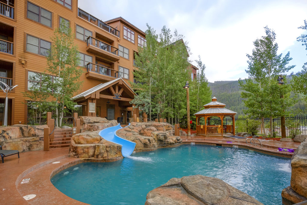 Modern Mountain Decor At This New Springs Two Bedroom Condo At River Run Keystone Vacation