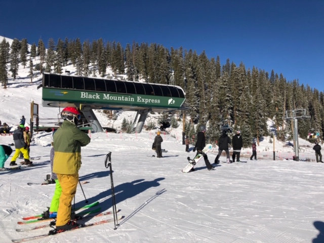 Lifts are turning at Arapahoe Basin 2018 / 2019